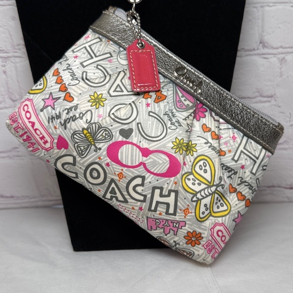 Coach Poppy Butterfly Graffiti Satan Wristlet Hangtag Silver Metallic LeatherEUC - Picture 2 of 16